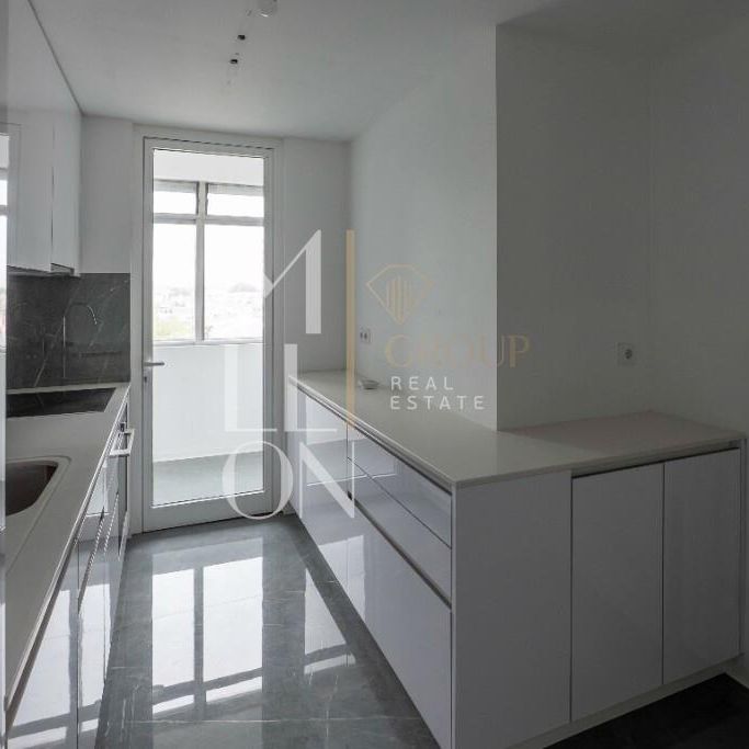 Apartamento T4 em Porto - Foto 1