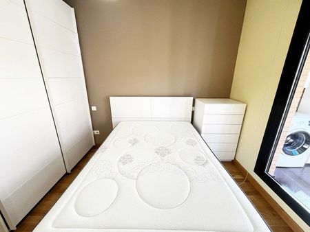 Piso de alquiler en Calle de Pirra, Rejas - Photo 5