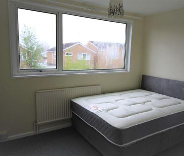 4 bedroom detached house to rent - Photo 5