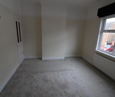 2 bedroom semi-detached house to rent - Photo 6