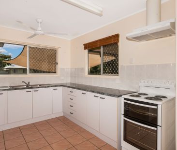 32 Wakeford Street, Aitkenvale - Photo 2
