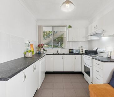 Versatile Coastal Home With Dual Occupancy Potential - Photo 6