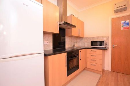 Studio to rent - Photo 3