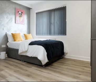 Ensuite rooms in CV2 - - Photo 4