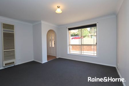 Delightful Dees - Close to Private Hospital & McKillop College - Available 5.12.2025 - Photo 4