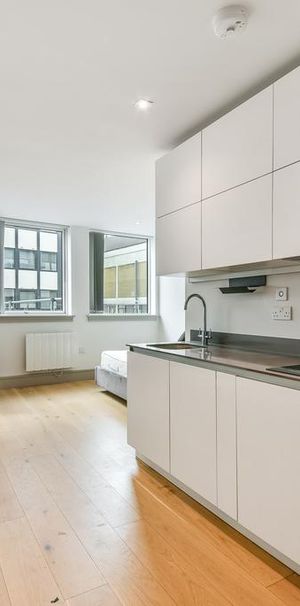 Studio to rent - Photo 1