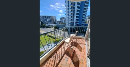 Modern studio on the Southport Broadwater! - Photo 4