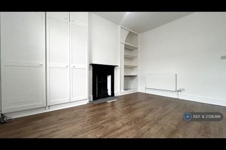 4 bedroom terraced house to rent - Photo 5
