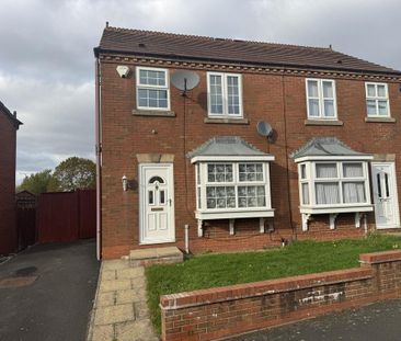 3 bedroom semi-detached house to rent - Photo 1