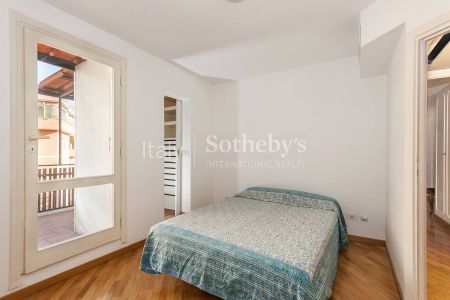 Penthouse with terrace in Vigna Clara - Photo 4