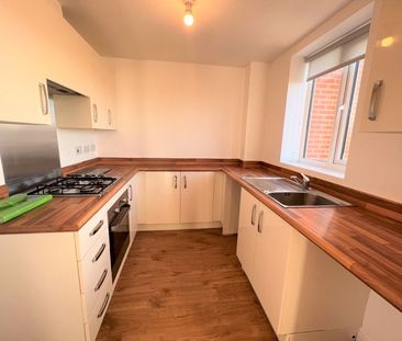 Let – Maplebeck Drive, Southport – Two Bedroom Coach House - Photo 5