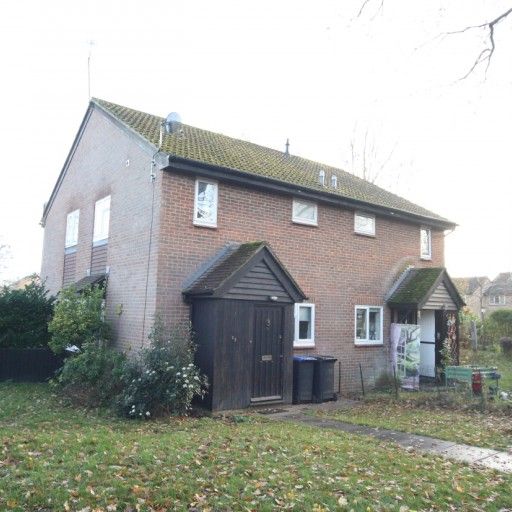 Hawkswell Walk, Woking - Photo 1