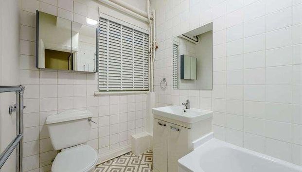 Park Road, London, NW8 - Photo 1