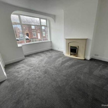 2 bedroom property to rent in Oldham - Photo 1