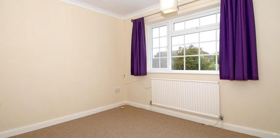 3 bedroom terraced house to rent - Photo 2