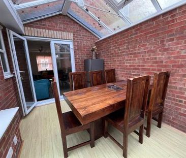 Hatcher Crescent, Hythe Quay, Colchester, CO2 - Photo 4