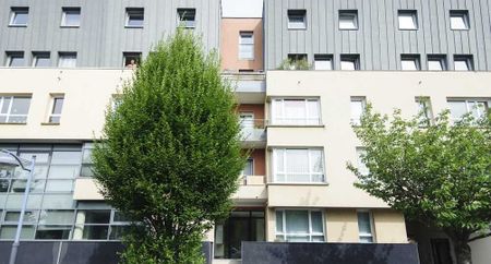 À CHARLEVILLE MEZIERES - Photo 5