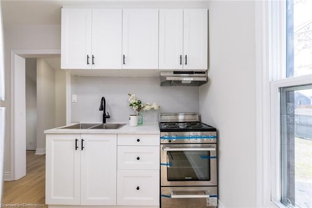 For Lease - 129 Durham Street Unit# upper - unit 2, Port Colborne, Ontario - Photo 1