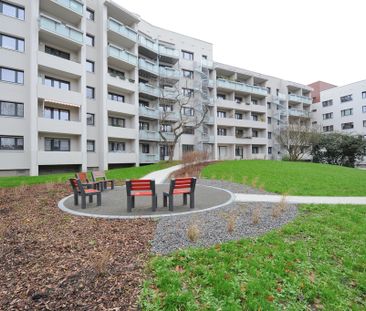 Sanierte Wohnung mit Balkon zum Innenhof - Foto 1