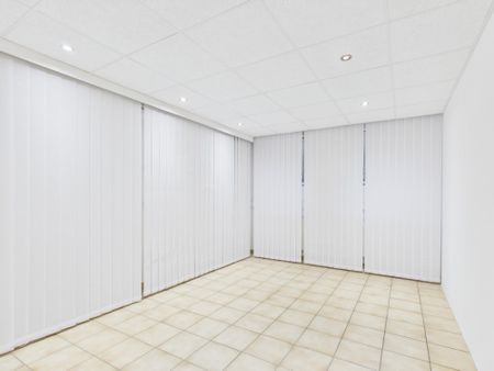 Praxisraum mit vielseitigen Nutzungsmöglichkeiten in Waldtrudering - Photo 5