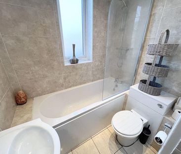 1 bedroom in a house share to rent - Photo 6