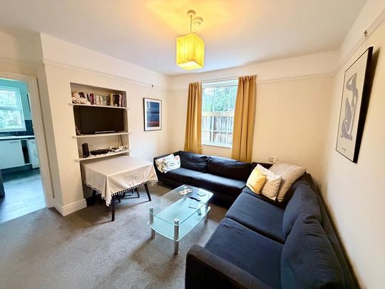 1 bedroom in a house share to rent - Photo 1