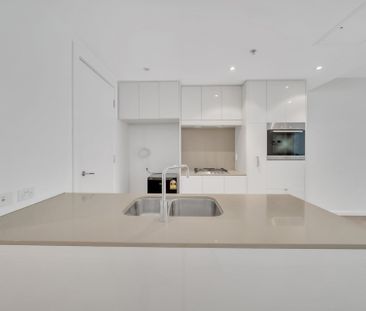 City Living at Its Best! - Photo 3