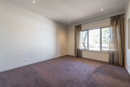 “Stylish Three-Bedroom Home Overlooking Wetlands Reserve” - Photo 2