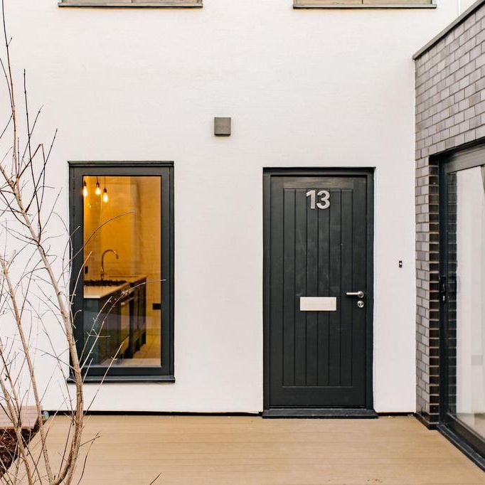 2 bedroom terraced house to rent - Photo 1