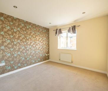 2 bedroom coach house to rent - Photo 3