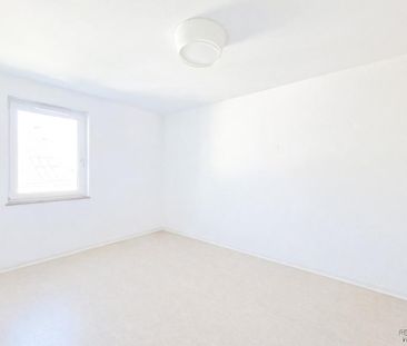 Wohnen mit Komfort – 2-Zimmer-Wohnung mit Loggia und Tiefgaragenste... - Foto 5