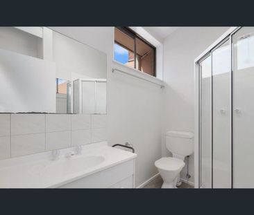 Hobart One Bedroom Unit - Photo 2