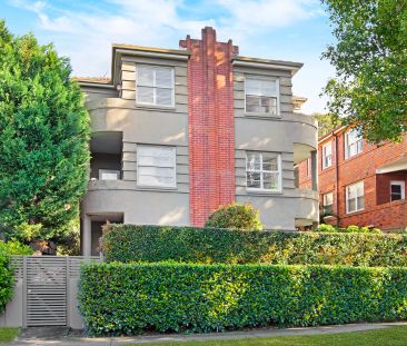 11/126 Francis Street, Bondi Beach NSW 2026 - House For Rent | Domain - Photo 1