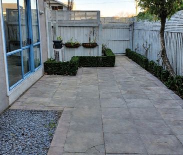 359 Hereford Street, Linwood - Photo 4