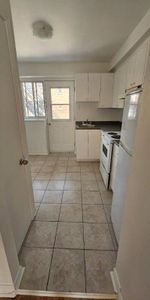 1 CH - 1 SDB - Montréal - $1,200 /mo - Photo 3