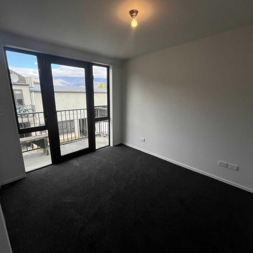 Refurbished apartment in Arrowtown - Photo 1