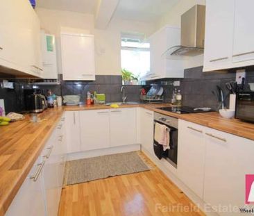 2 bedroom property to rent in Watford - Photo 3