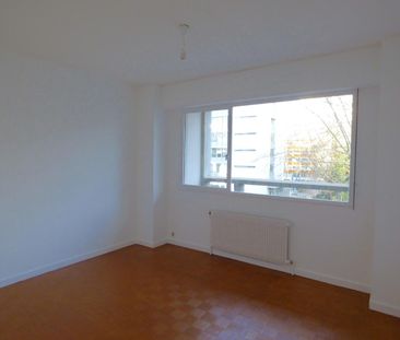 Location Appartement 3 pièces 79m² VILLEURBANNE 69100 - Photo 6
