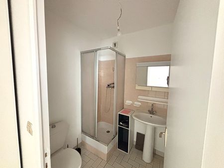 Location Appartement 1 pièce 20m² - Photo 3