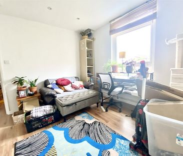 1 Bedroom - Photo 6