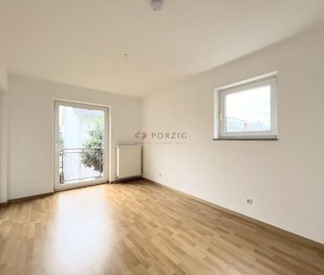 Schicke 2-Zimmer mit großem Balkon - Foto 4