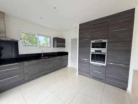 Location maison 6 pièces, 155.00m², Saint-Aubin-de-Médoc - Photo 4