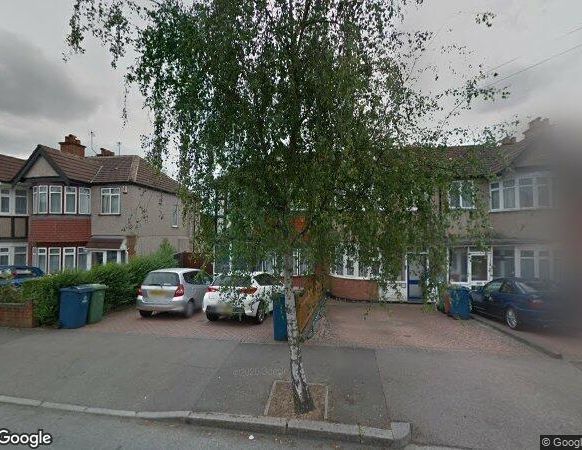 3 Bed End Terrace, Clitheroe Avenue, HA2 - Photo 1