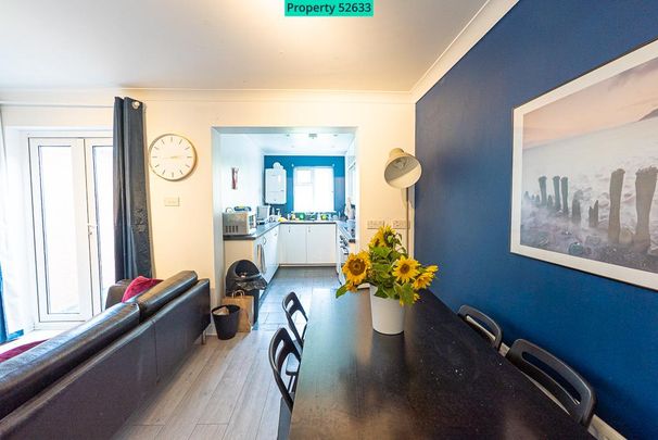 8 bedroom townhouse to rent - Photo 1