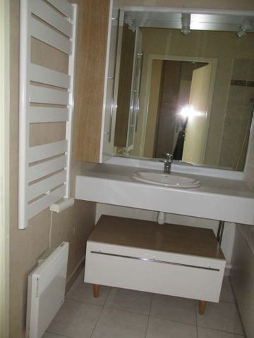 Location Appartement 3 pièces 58m² - Photo 3