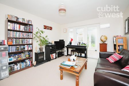 2 bedroom end of terrace house to rent - Photo 3