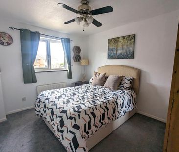 3 bedroom semi-detached house to rent - Photo 2