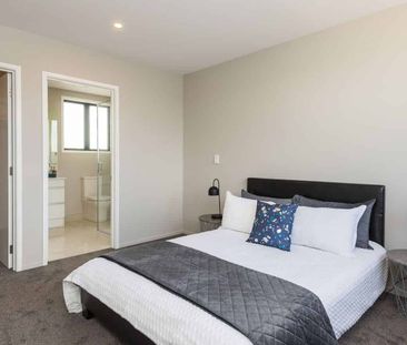 2 bedroom Town house in Papanui - Photo 2