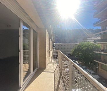 Appartement 1 pièces 38m2 MARSEILLE 6EME 637 euros - Photo 1