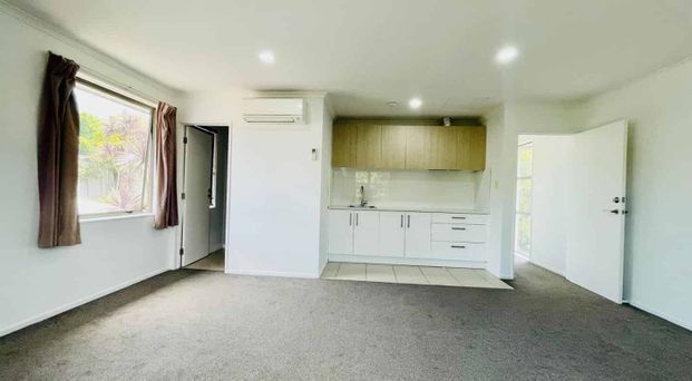 TAKANINI, 1 Bedroom - Photo 1